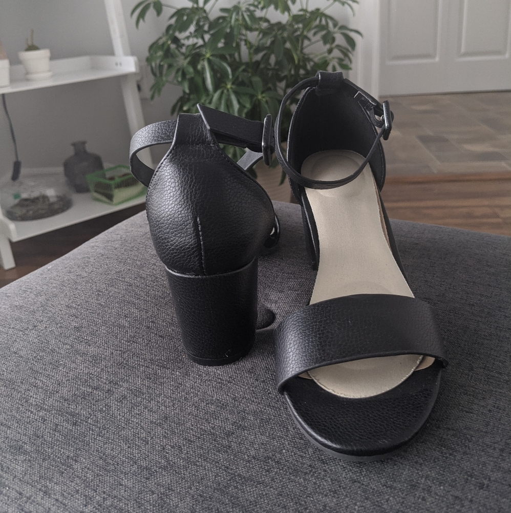 Real leather block heel sandals
